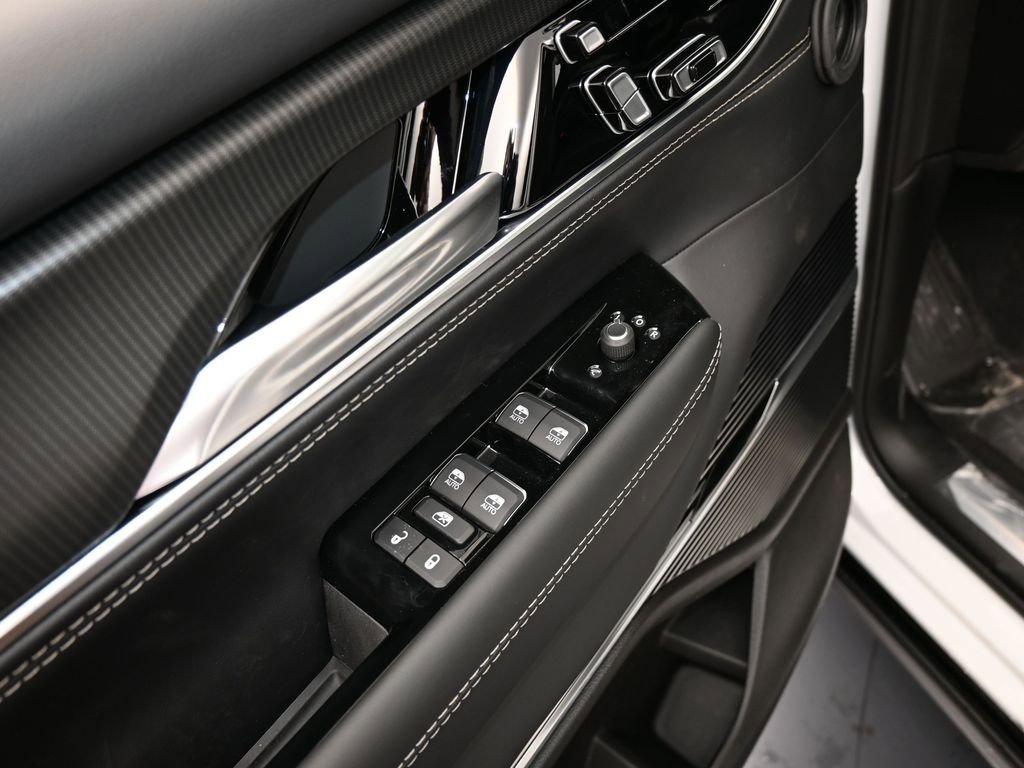 New 2026 Jeep Grand Wagoneer Summit image 13