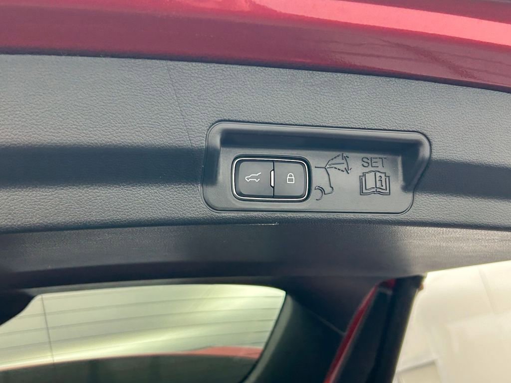 Used 2021 Ford Explorer XLT w/ Equipment Group 202A image 46