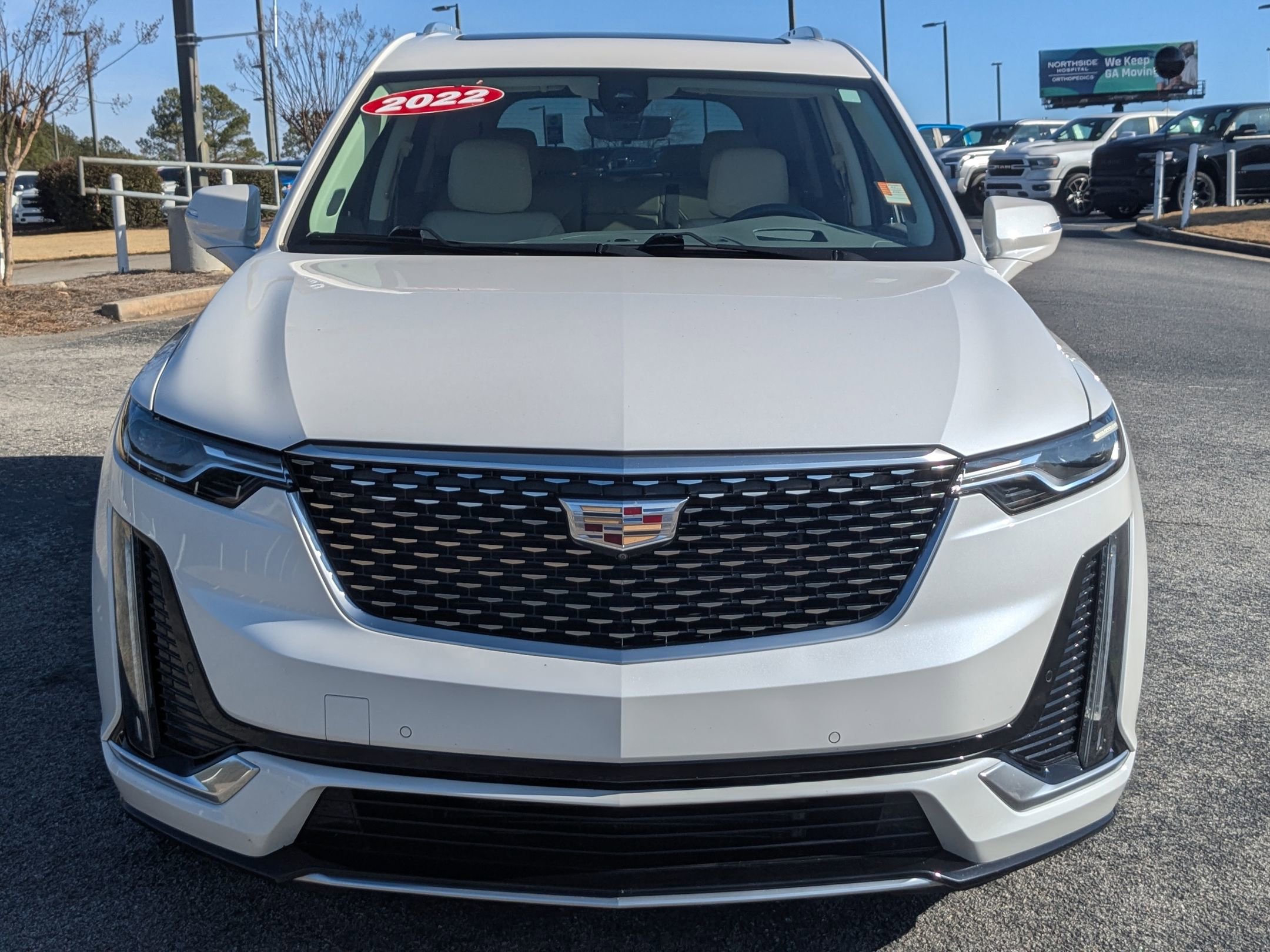 Used 2022 Cadillac XT6 Premium Luxury w/ Technology Package image 2