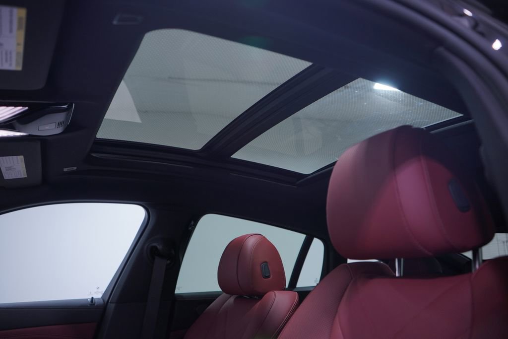 New 2026 BMW X6 xDrive40i w/ Premium Package AWD/4WD image 8