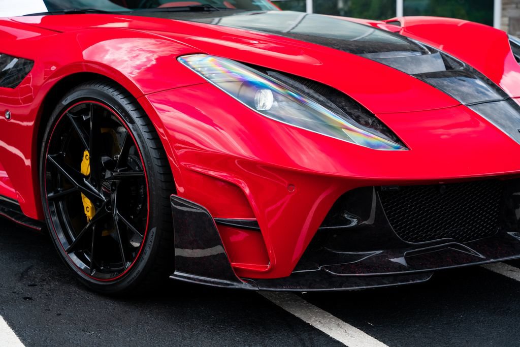 Used 2020 Ferrari 812 Superfast RWD image 9