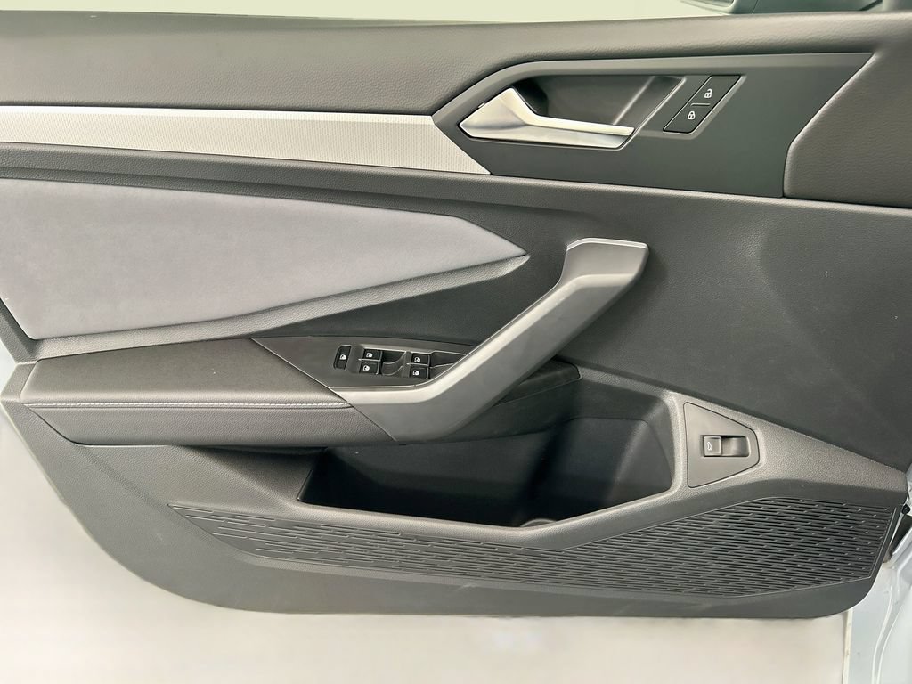New 2027 Volkswagen Jetta SE FWD image 22