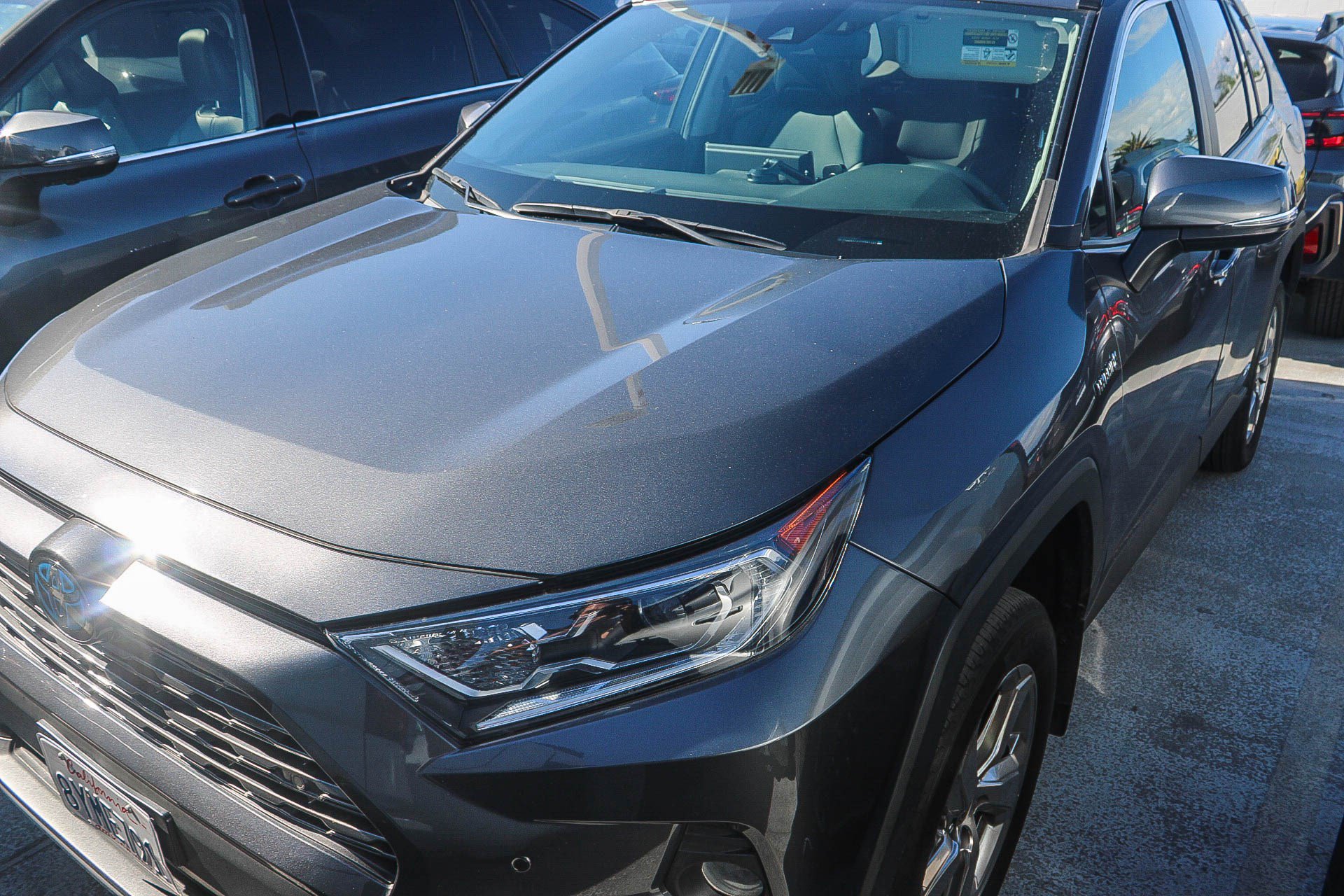Used 2021 Toyota RAV4 Limited AWD/4WD image 5