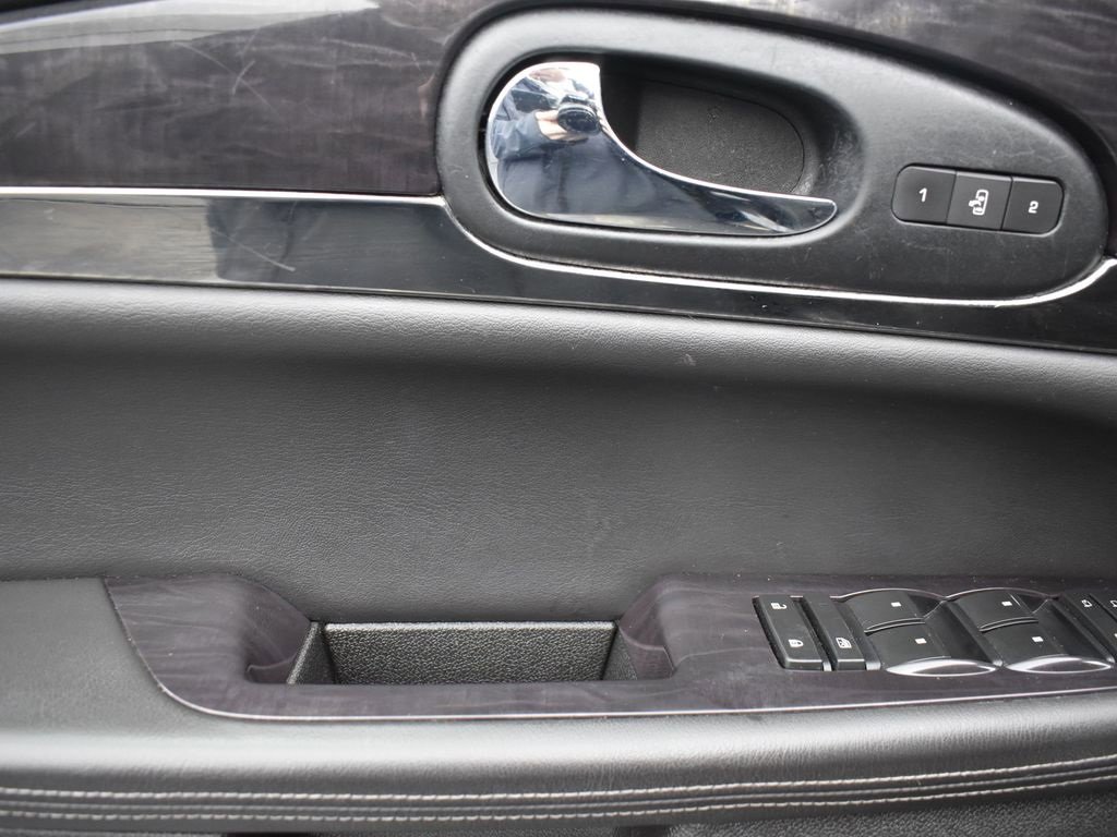 Used 2017 Buick Enclave Premium w/ Experience Buick Package image 10