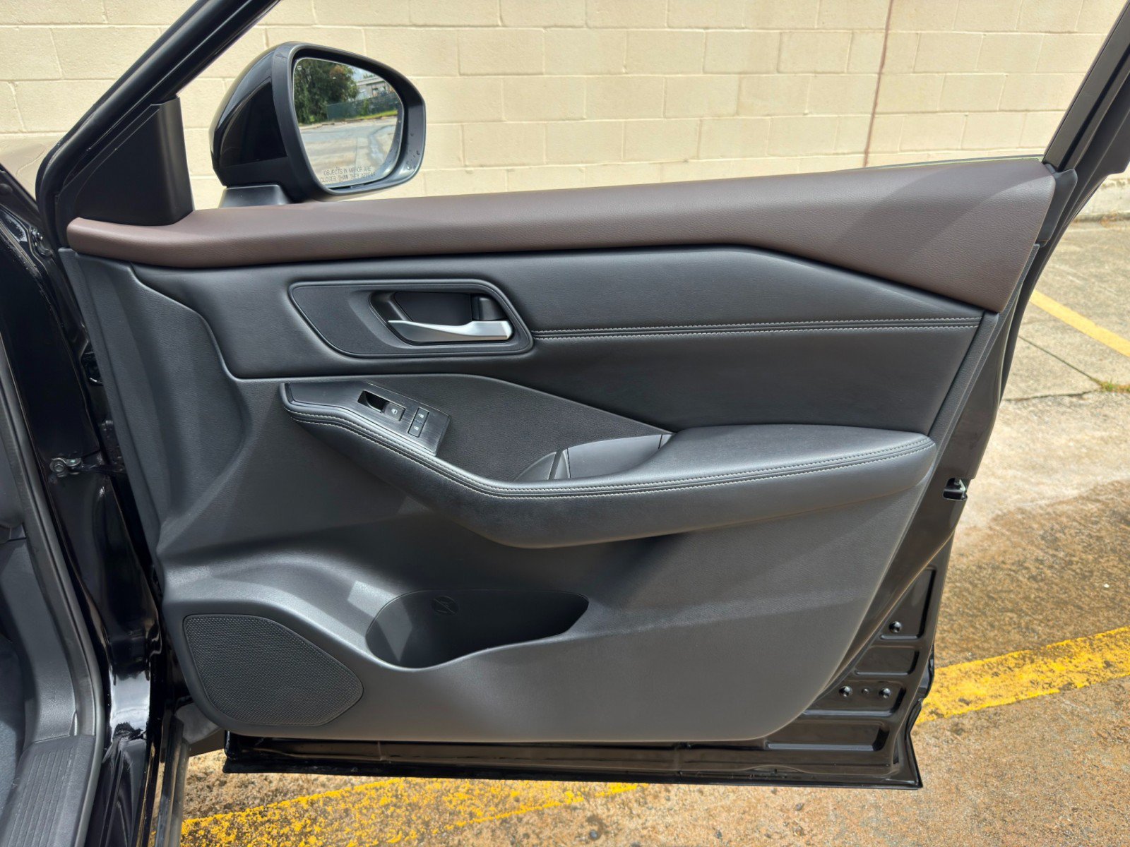 Used 2022 Nissan Rogue SV w/ SV Premium Package FWD image 38
