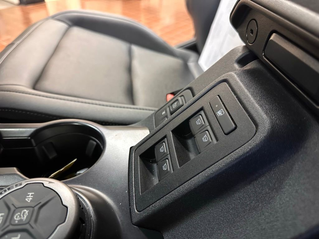 Used 2024 Ford Bronco Big Bend image 33