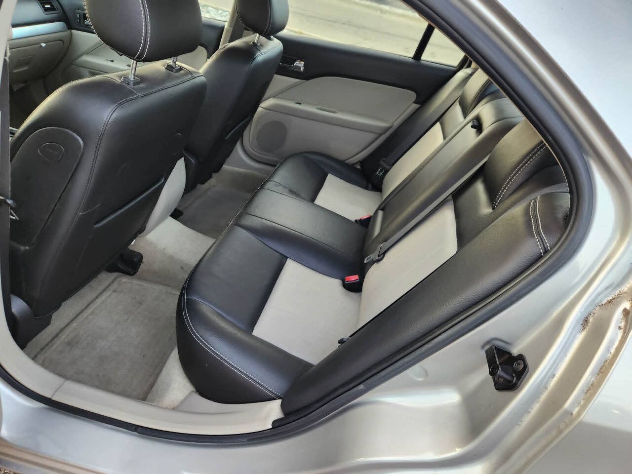 Used 2008 Mercury Milan Premier FWD image 13