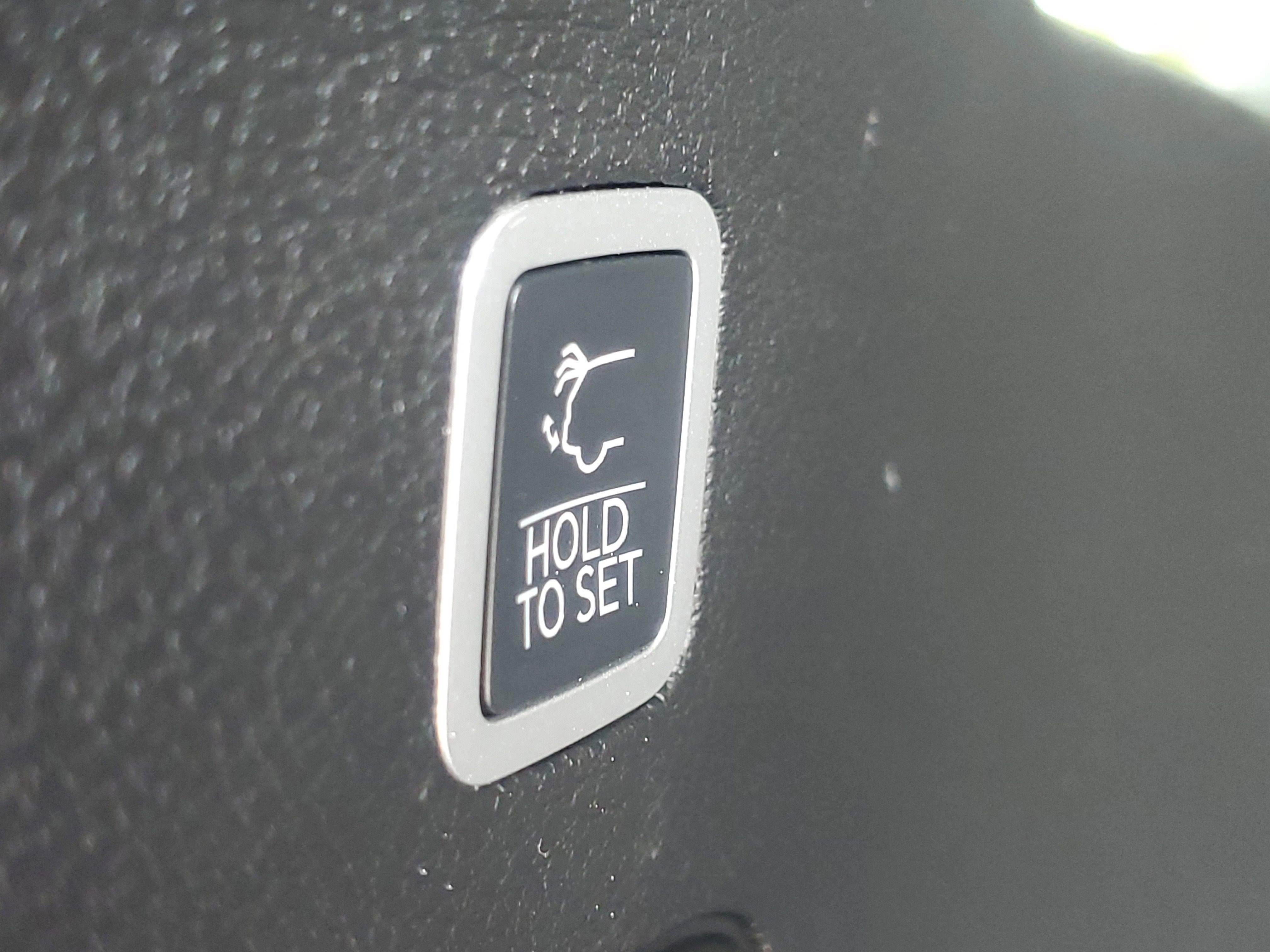 Used 2024 Jeep Wagoneer 4WD image 10