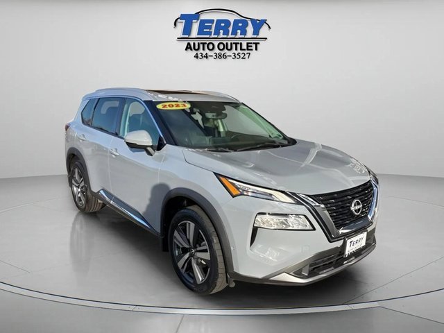 Used 2023 Nissan Rogue SL w/ SL Premium Package image 2