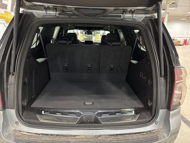 Used 2023 Chevrolet Suburban RST w/ Luxury Package image 9