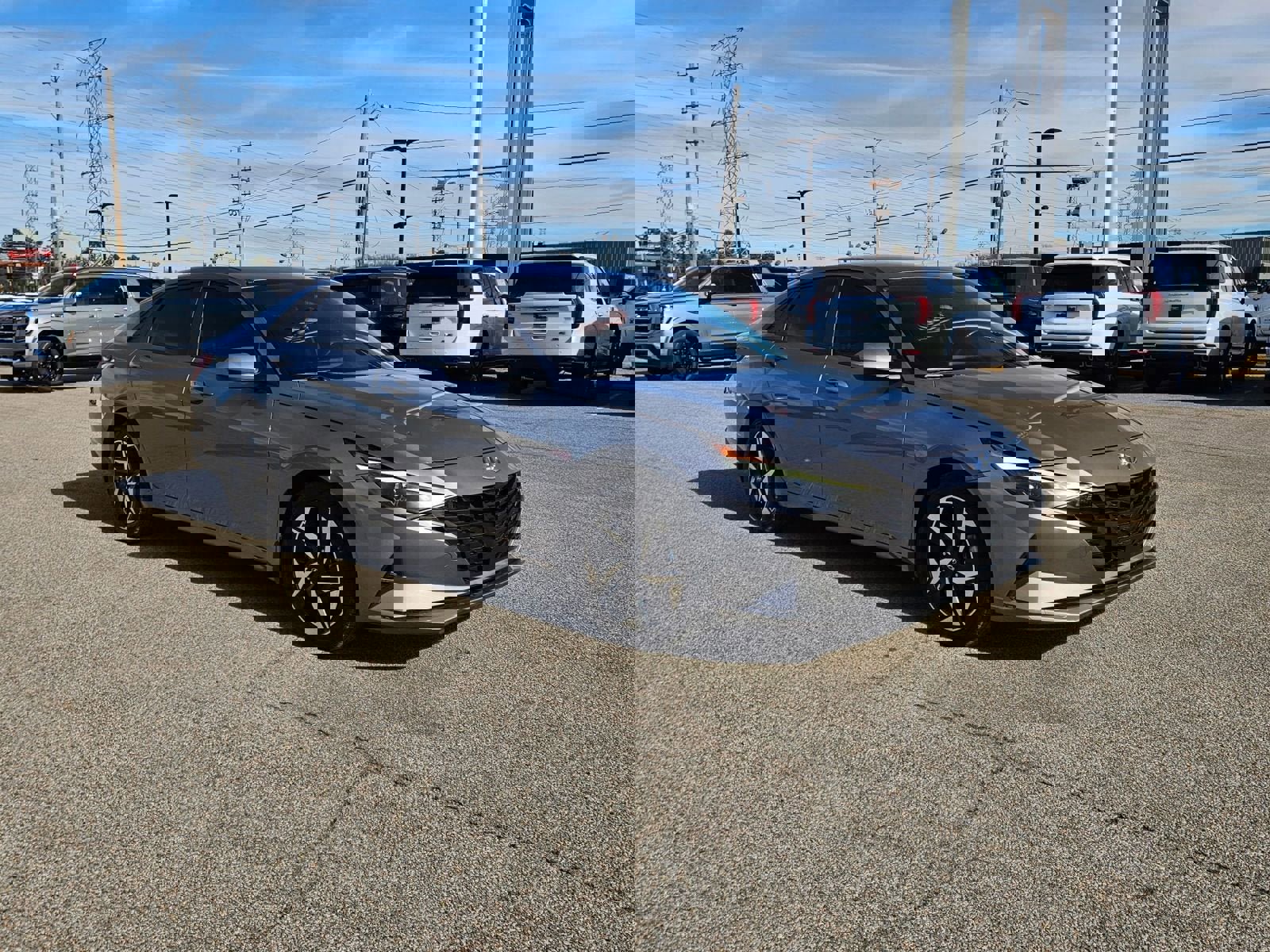 Used 2023 Hyundai Elantra SEL w/ Convenience Package image 8