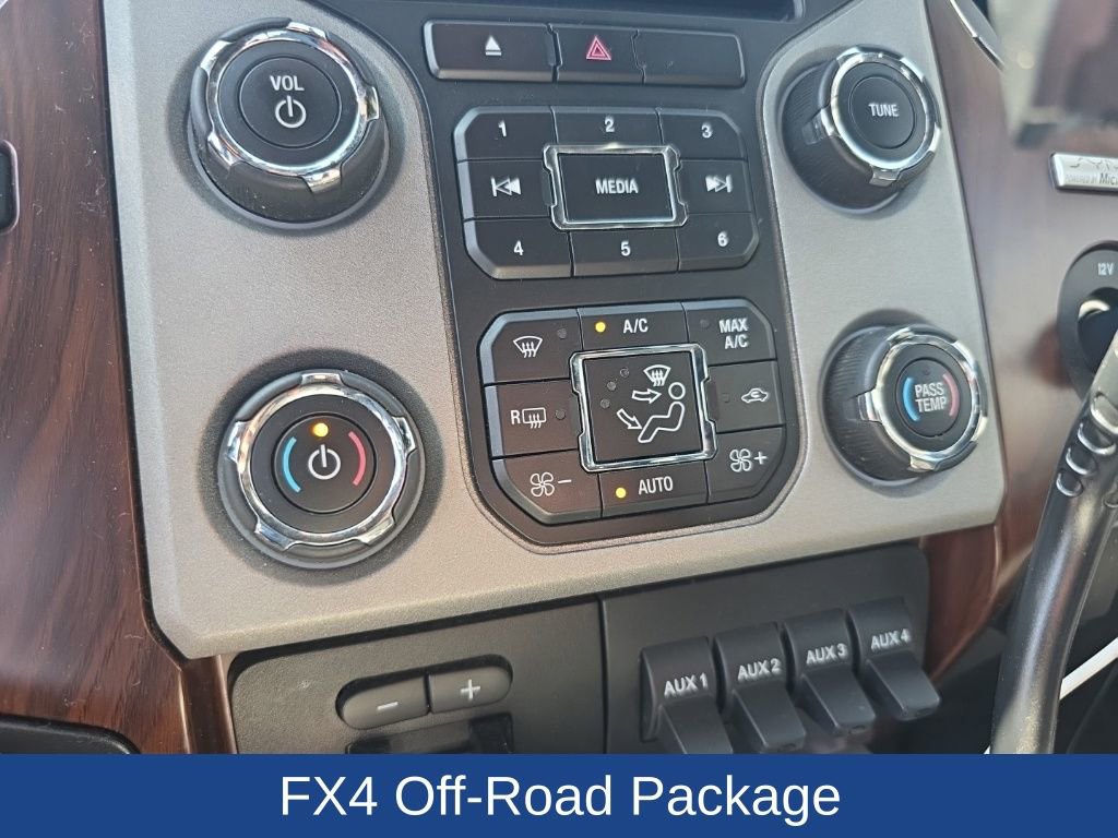 Used 2014 Ford F250 Lariat w/ Lariat Ultimate Package image 19