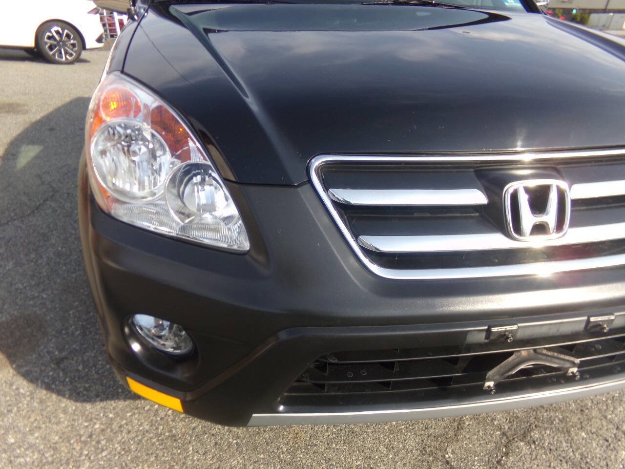Used 2005 Honda CR-V LX image 4