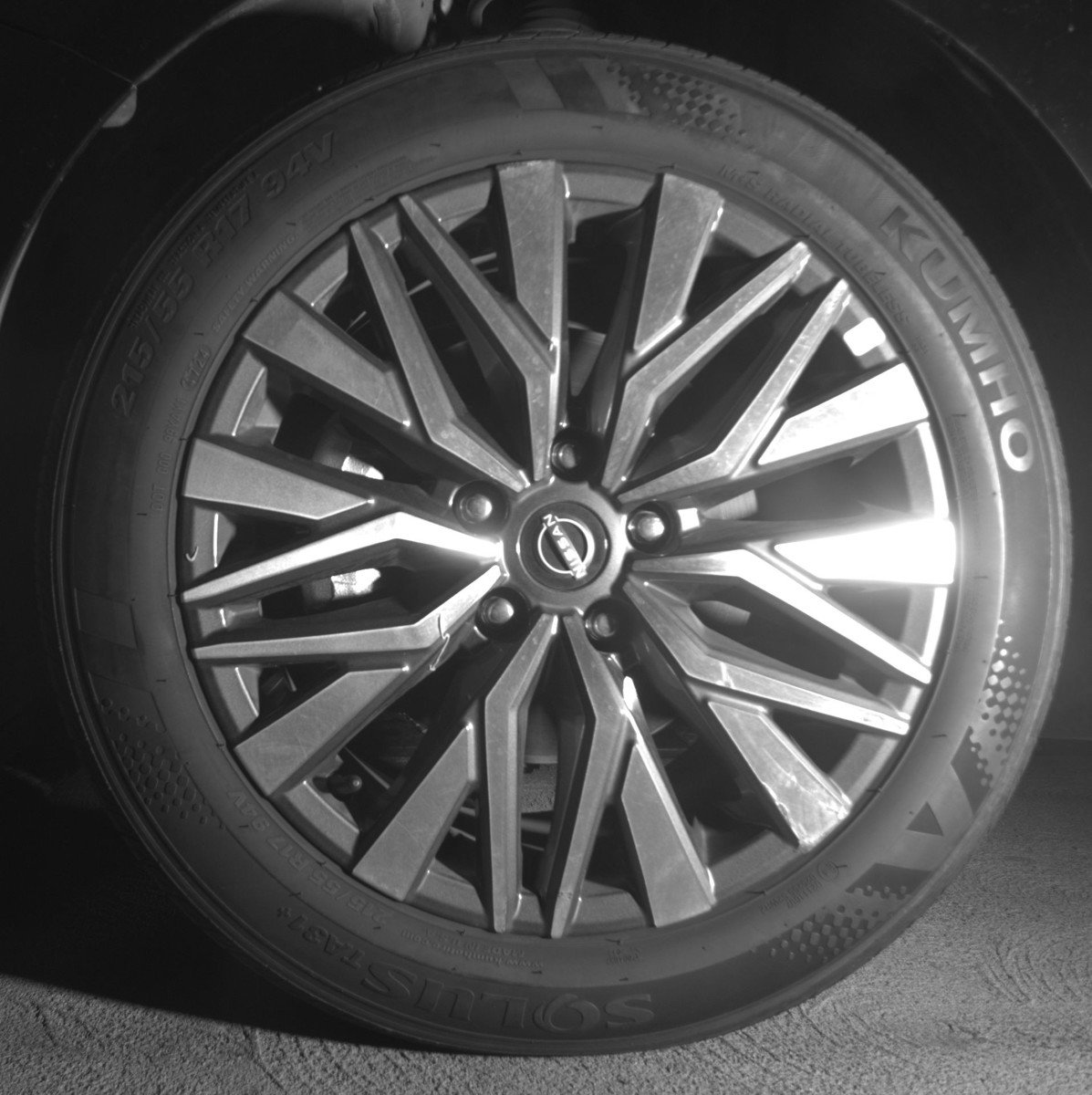 Used 2025 Nissan Altima 2.5 SV FWD image 12