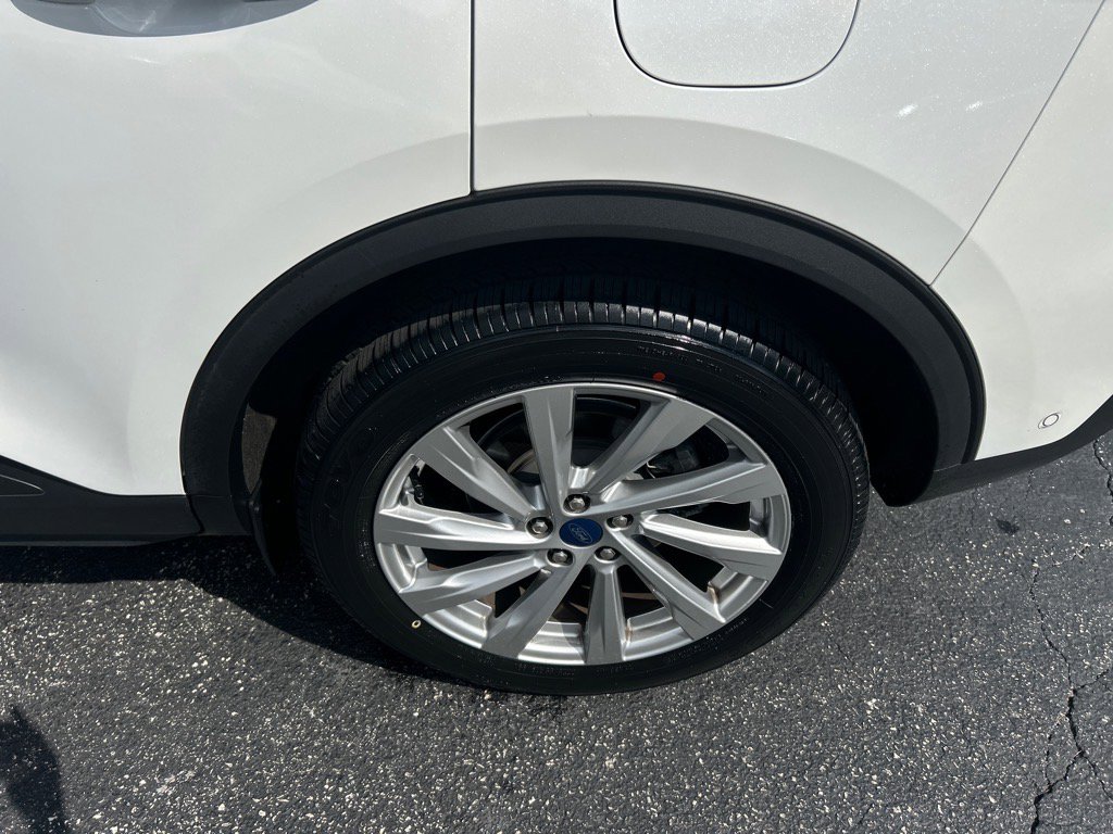 Used 2022 Ford Escape Titanium w/ Titanium Elite Package image 31