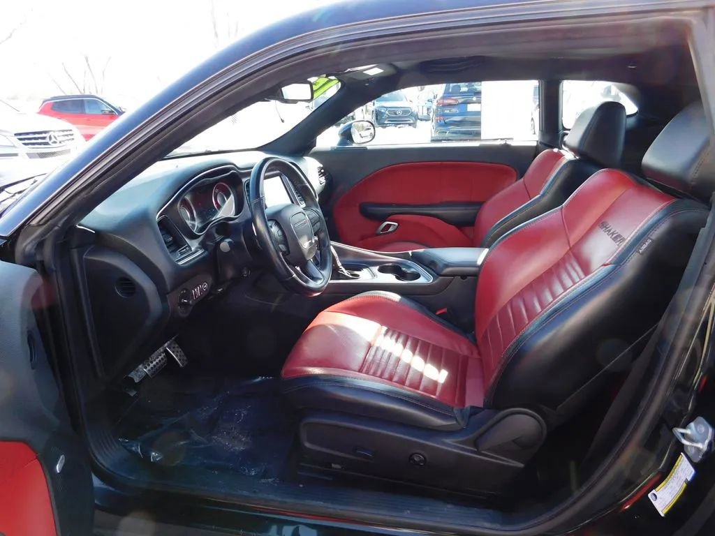 Used 2015 Dodge Challenger R/T Plus image 15