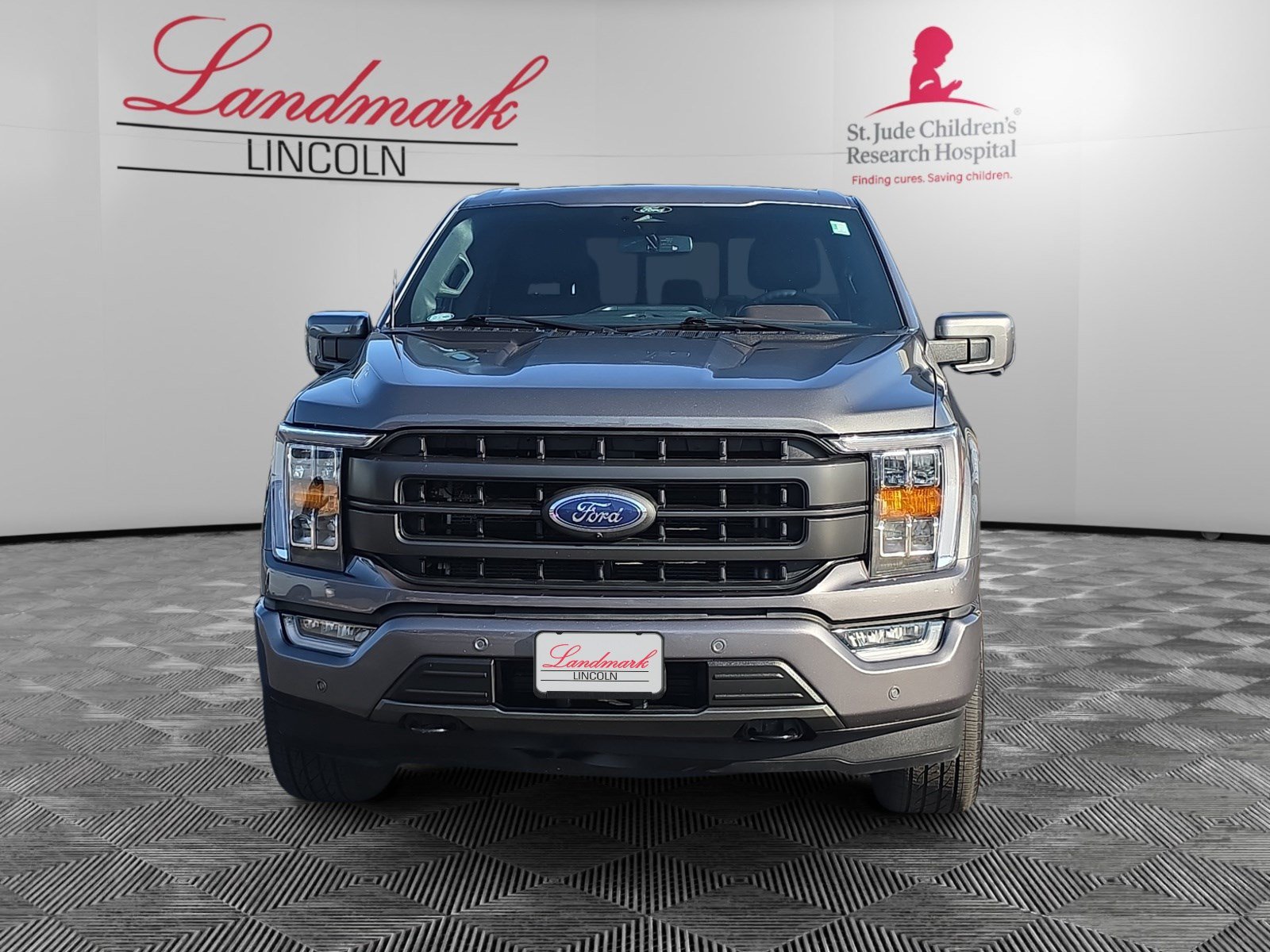Used 2022 Ford F150 Lariat w/ Max Trailer Tow Package AWD/4WD image 8