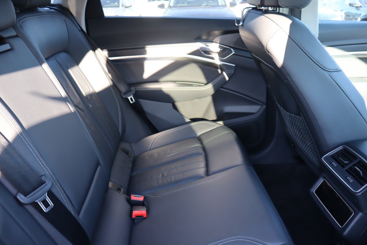 Used 2021 Audi e-tron Premium w/ Convenience Plus Package image 14