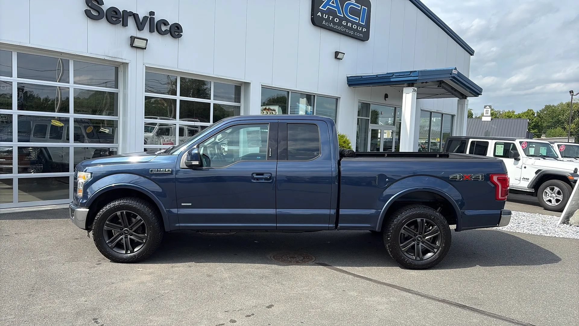Used 2016 Ford F150 Lariat w/ Equipment Group 501A Mid AWD/4WD image 4