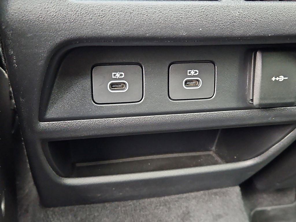 Used 2024 Land Rover Discovery Sport Dynamic SE image 24