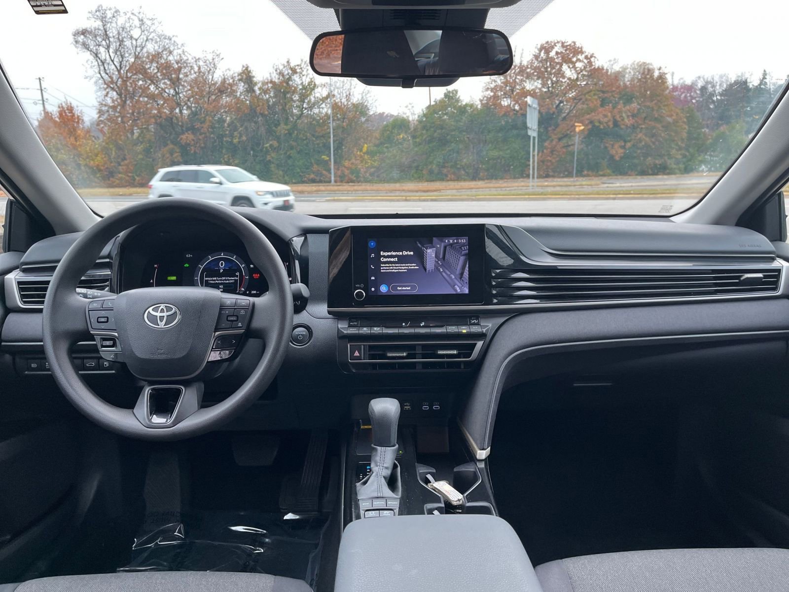 Used 2025 Toyota Camry LE image 28