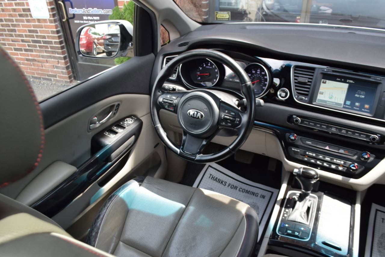 Used 2015 Kia Sedona SX FWD image 10