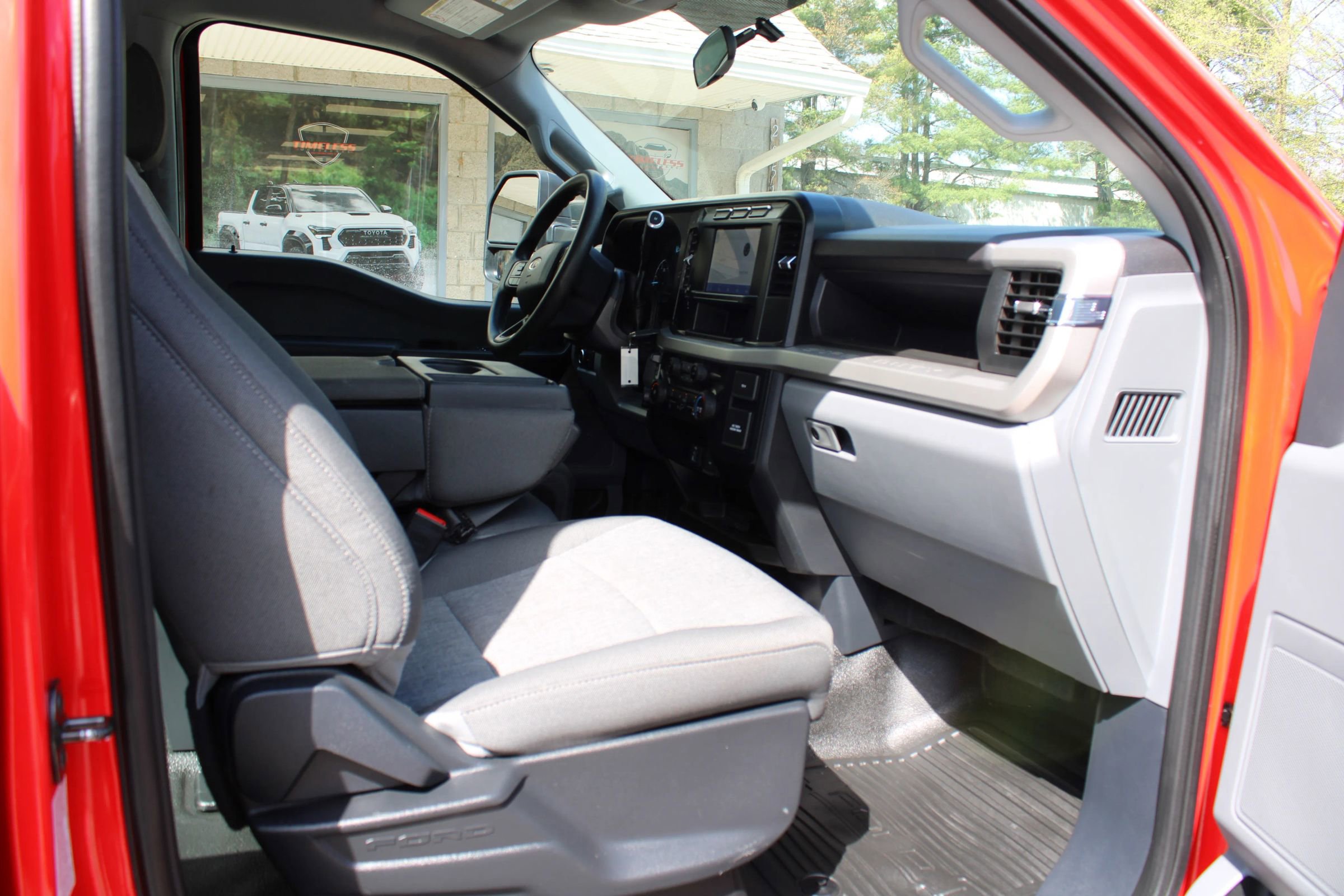 Used 2023 Ford F350 XL w/ XL Chrome Package image 15