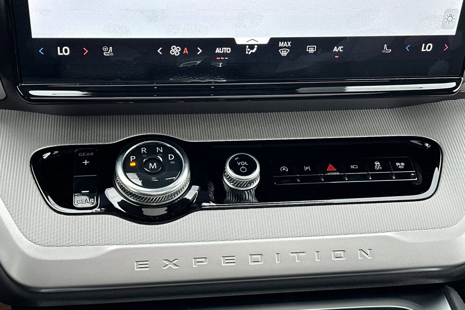 New 2026 Ford Expedition Active image 19