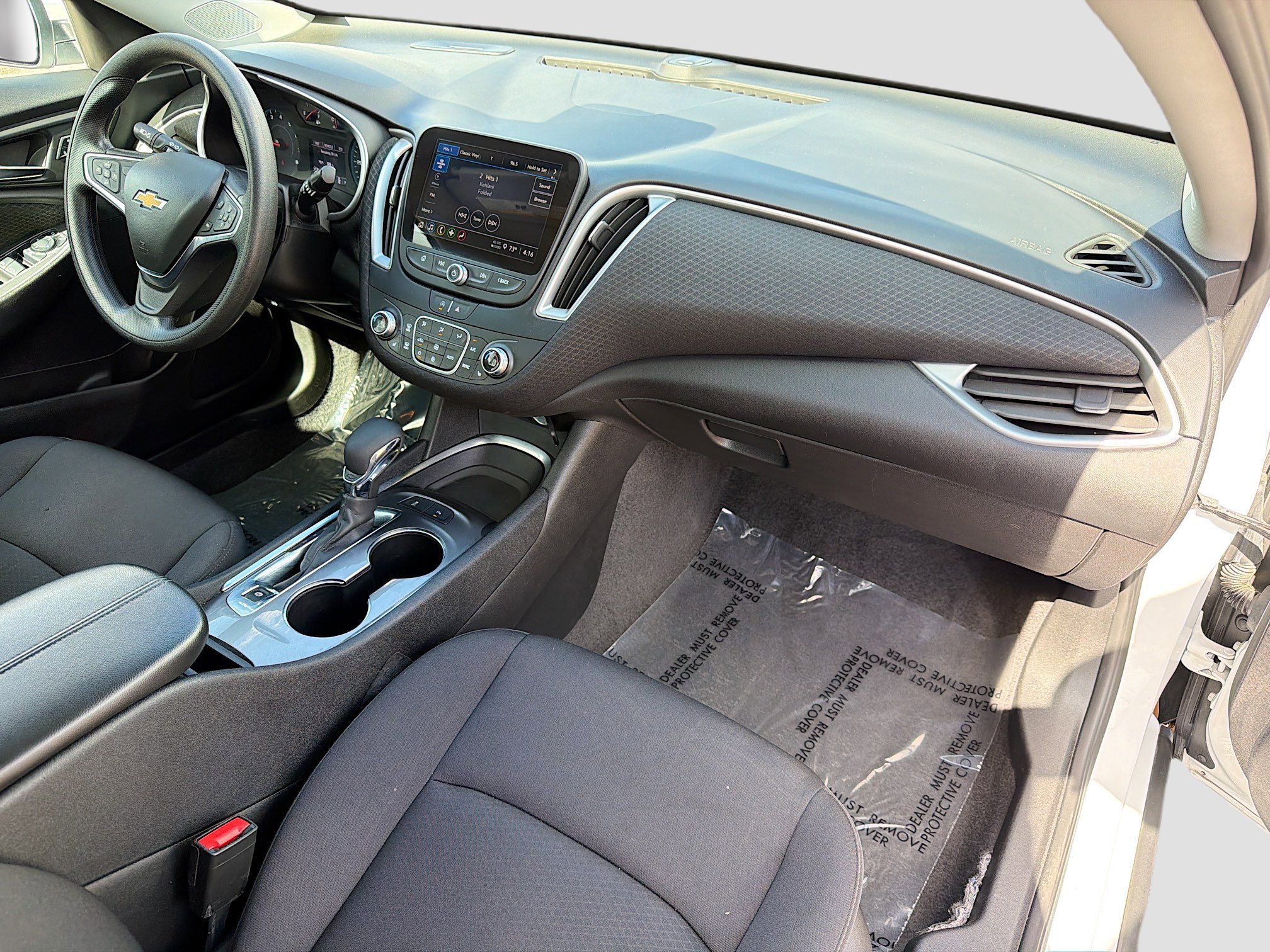 Used 2025 Chevrolet Malibu LT FWD image 13