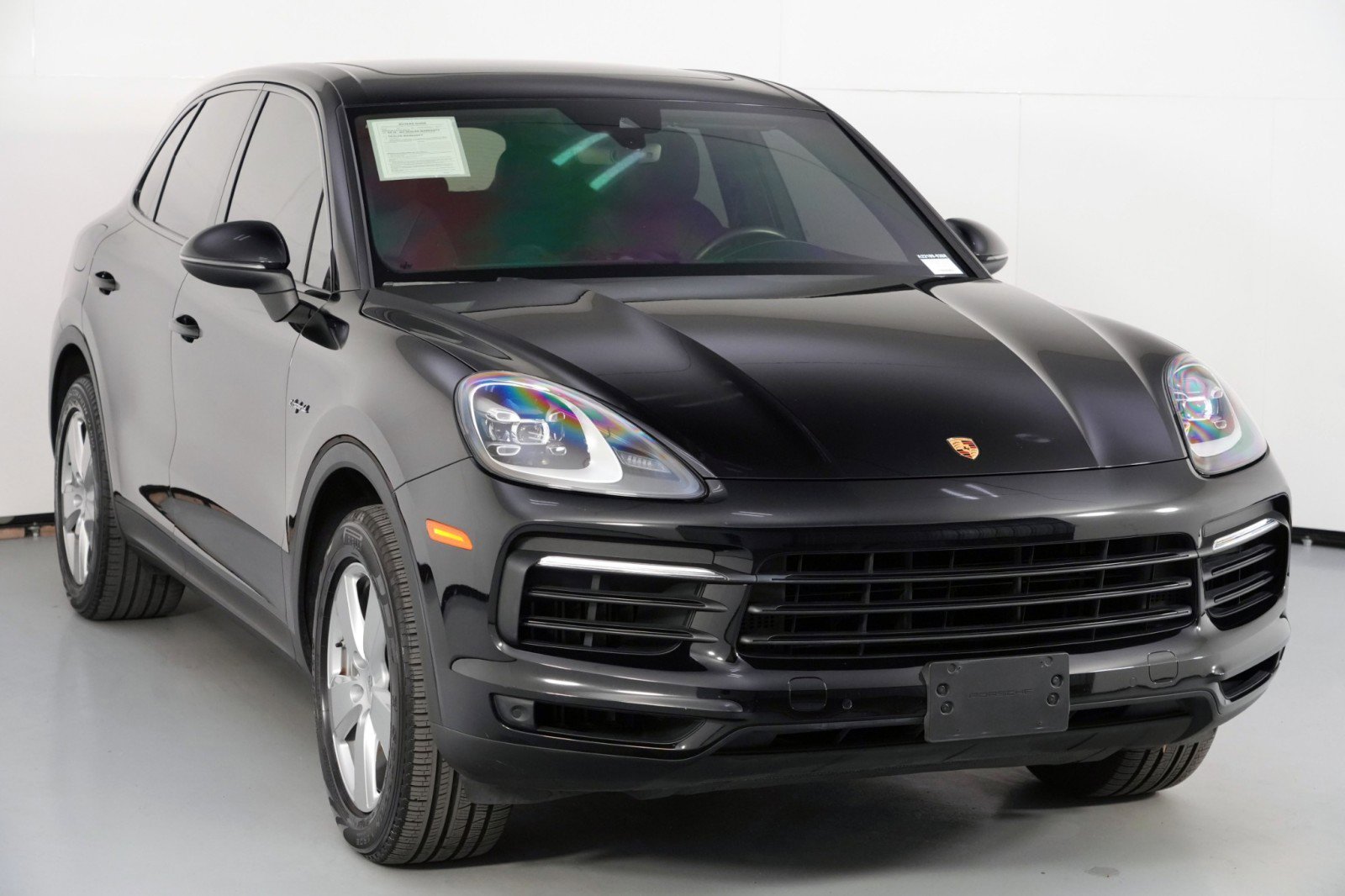 Used 2020 Porsche Cayenne E-Hybrid w/ Premium Package image 54