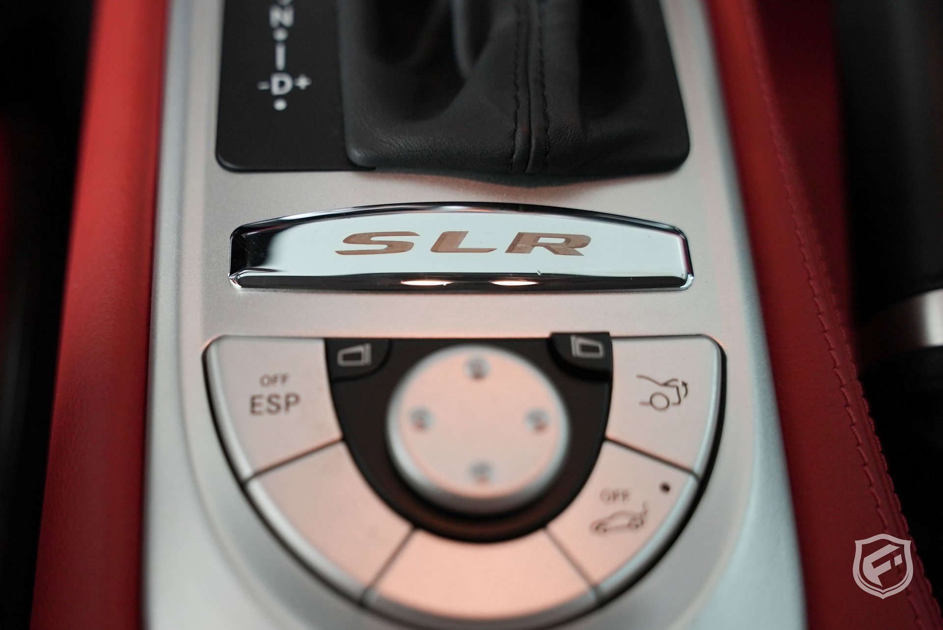 Used 2005 Mercedes-Benz SLR image 40