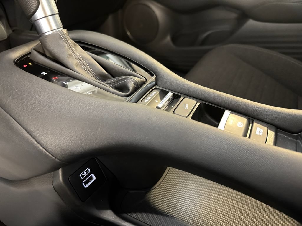 Used 2023 Honda HR-V LX image 30
