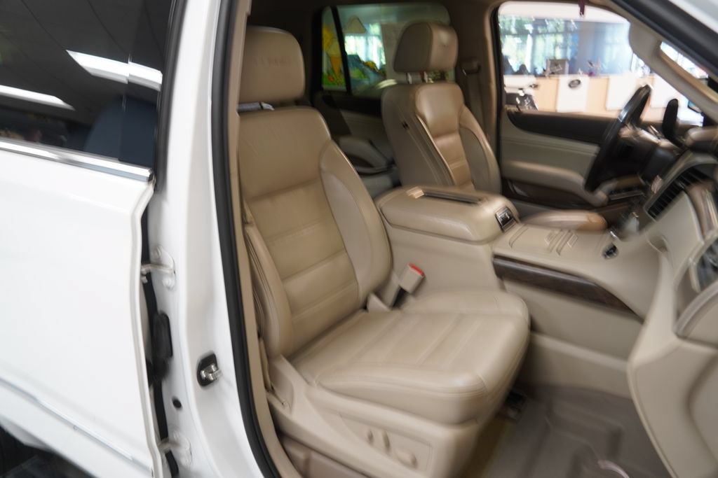 Certified 2018 GMC Yukon Denali w/ Open Road Package AWD/4WD image 26