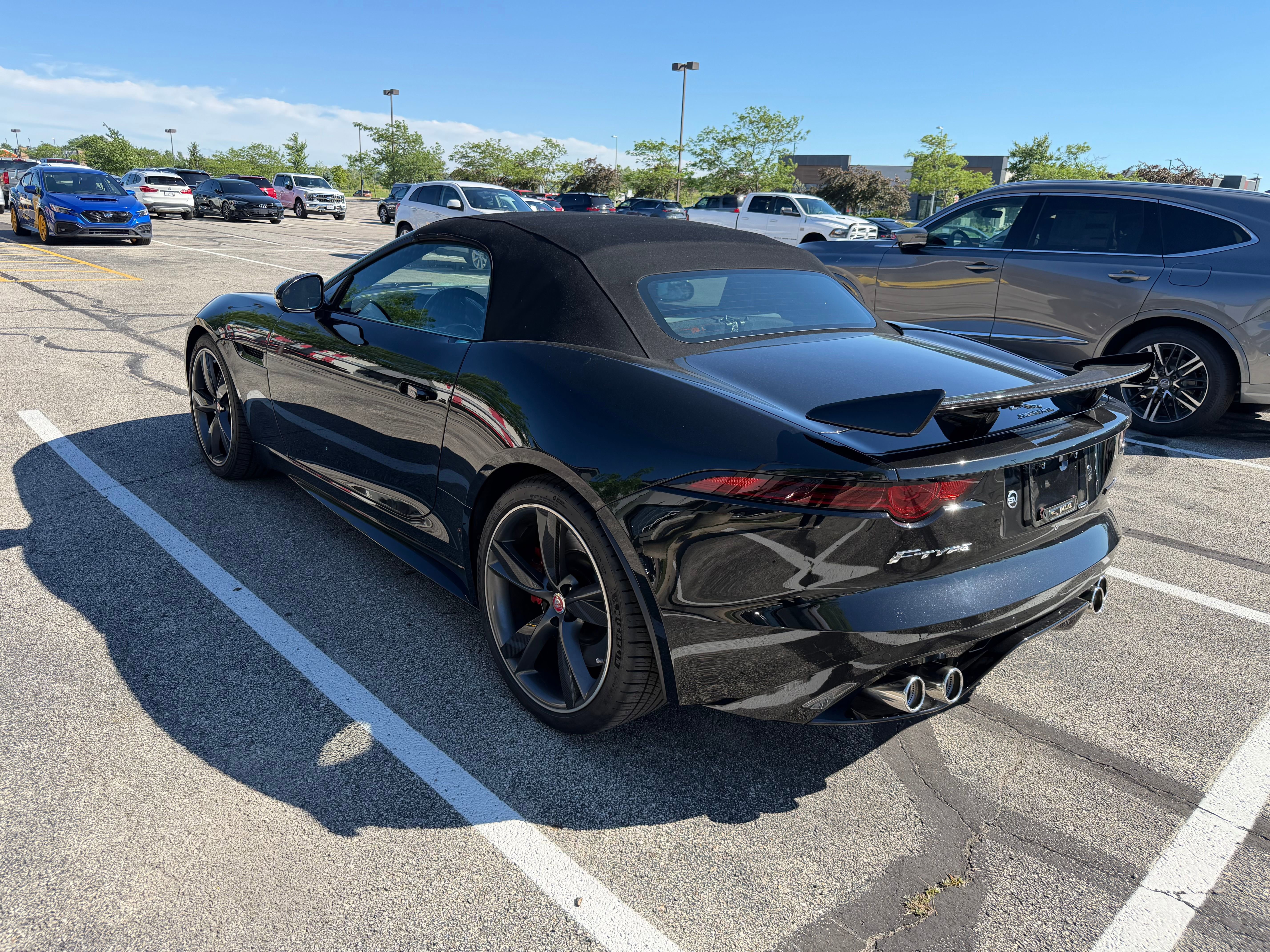 Used 2018 Jaguar F-TYPE R AWD/4WD image 9