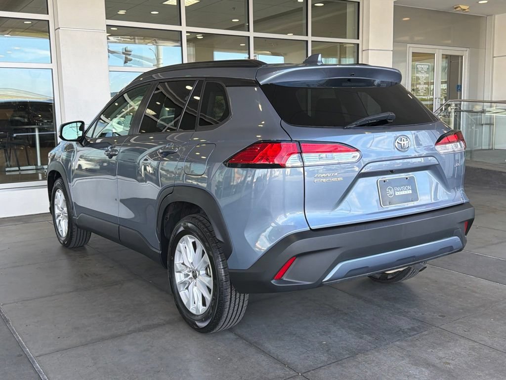 Certified 2022 Toyota Corolla Cross LE FWD image 10
