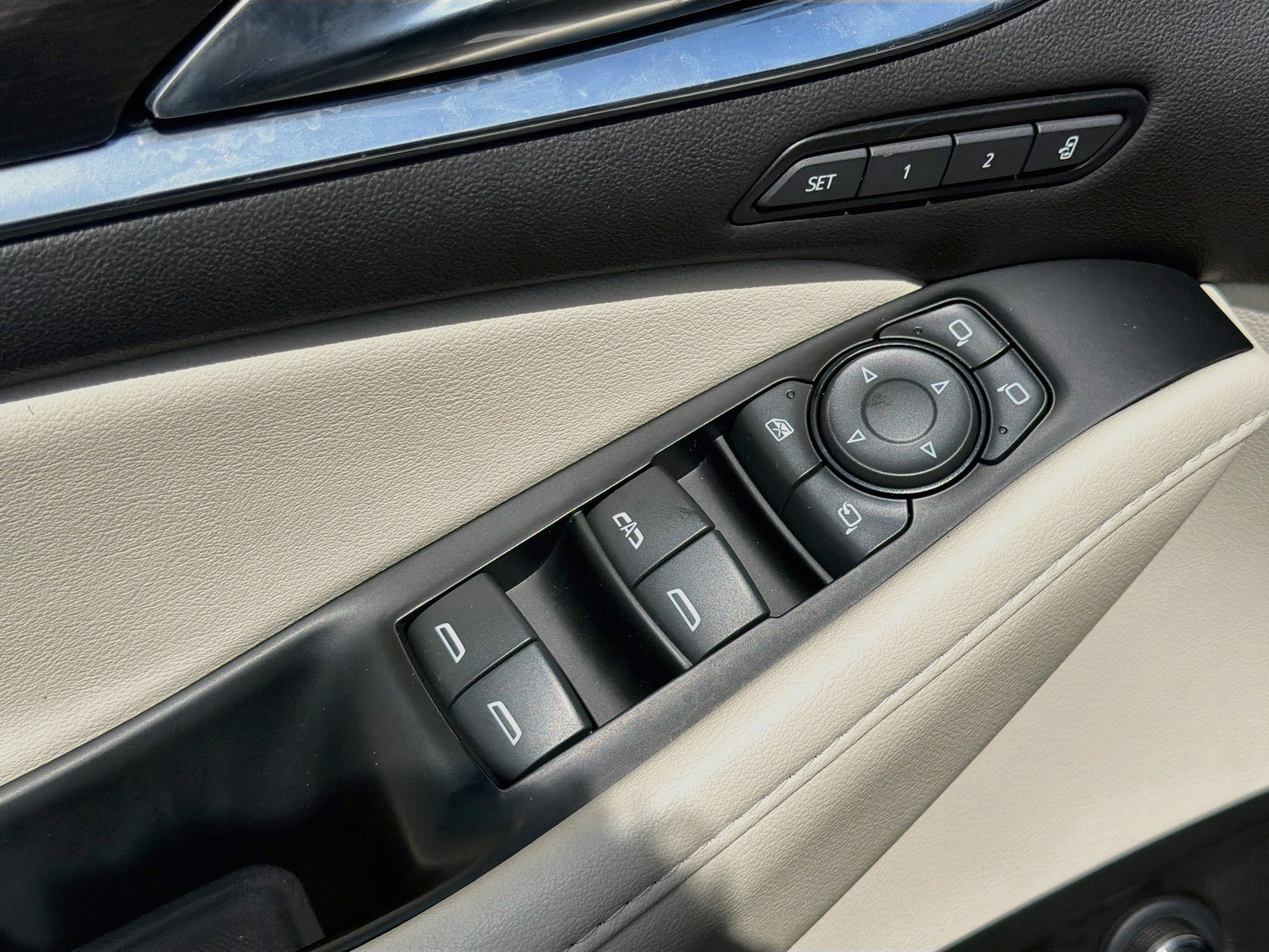 Used 2024 Buick Enclave Avenir w/ Avenir Technology Package FWD image 25