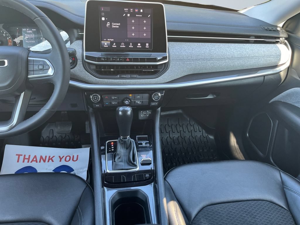 Used 2022 Jeep Compass Latitude AWD/4WD image 11