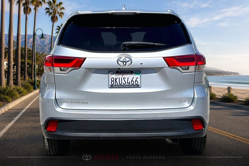 Used 2019 Toyota Highlander XLE w/ Carpet Mat Package (TMS) FWD image 6