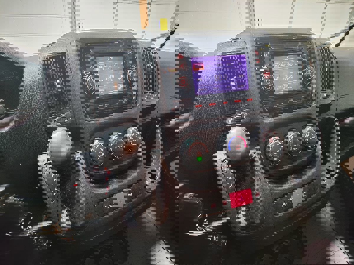 Used 2021 RAM ProMaster 3500 w/ Convenience Group image 25