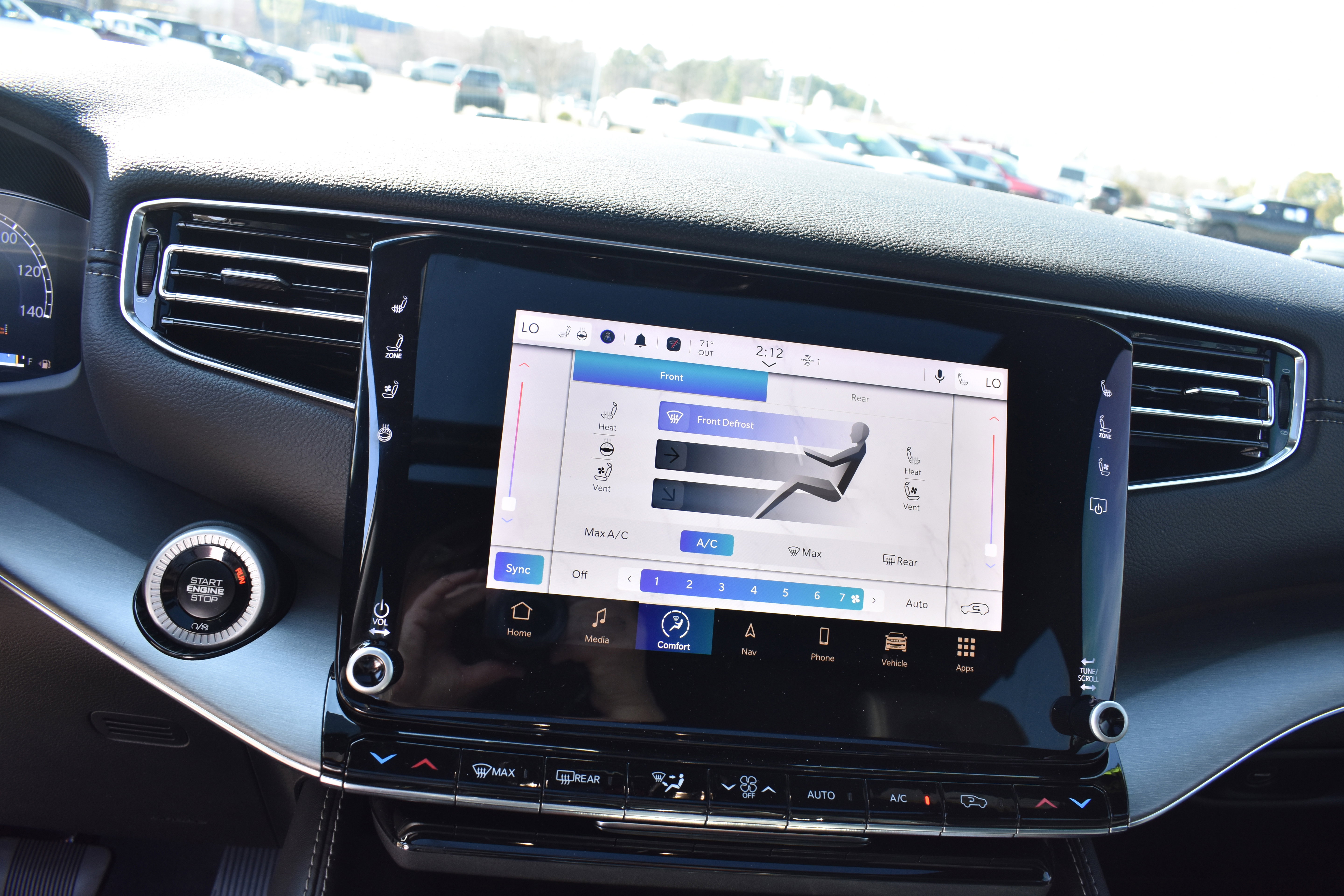 Used 2024 Jeep Wagoneer Series II w/ Convenience Group I image 18