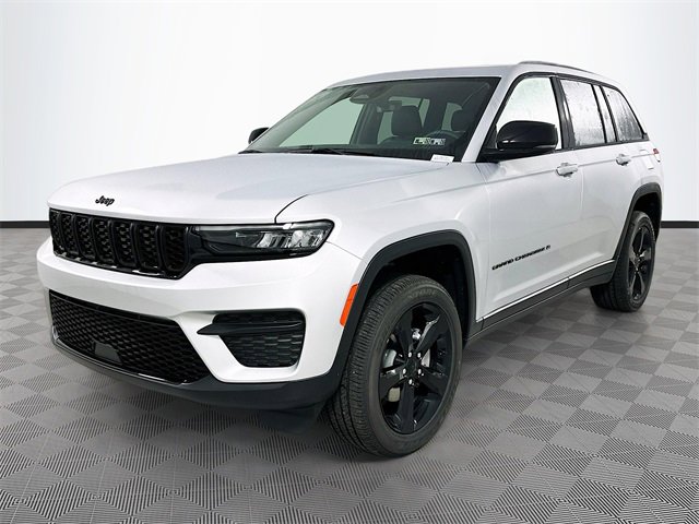 New 2025 Jeep Grand Cherokee Altitude image 22