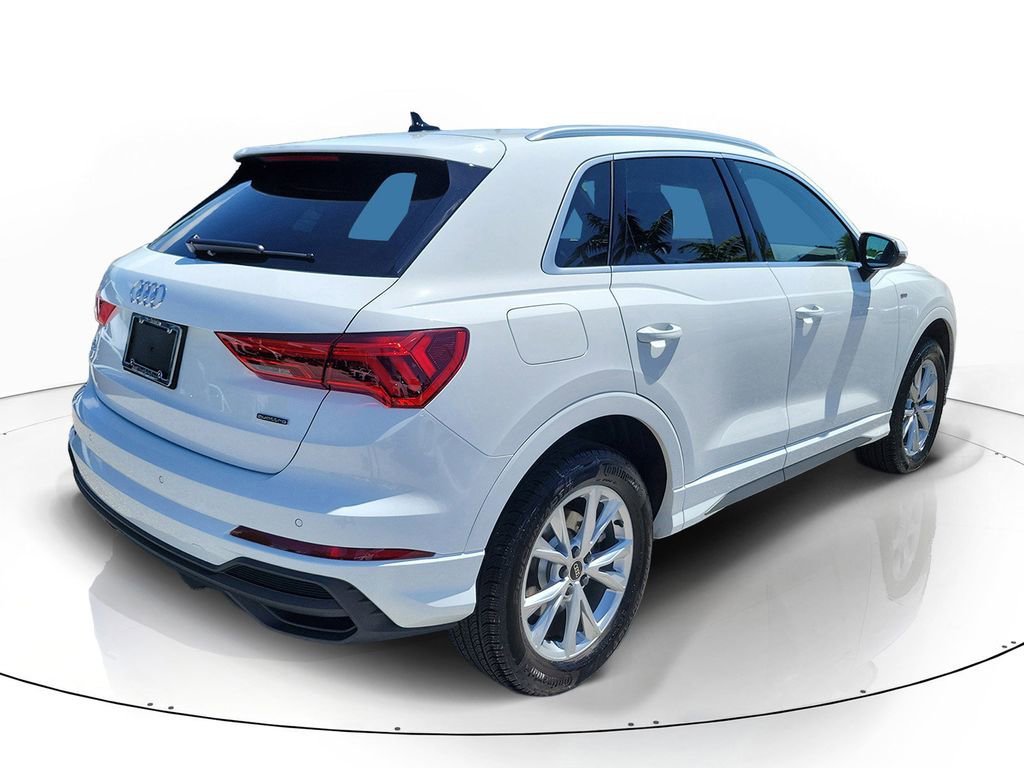 Used 2025 Audi Q3 2.0T Premium w/ Convenience Package AWD/4WD image 4