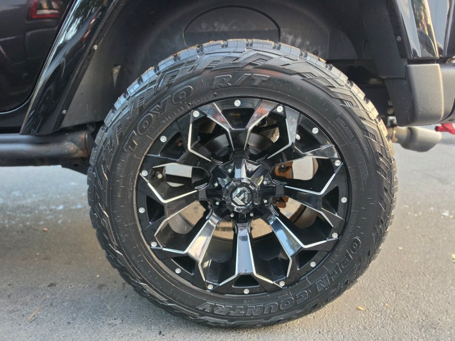 Used 2016 Jeep Wrangler Unlimited Rubicon AWD/4WD image 13