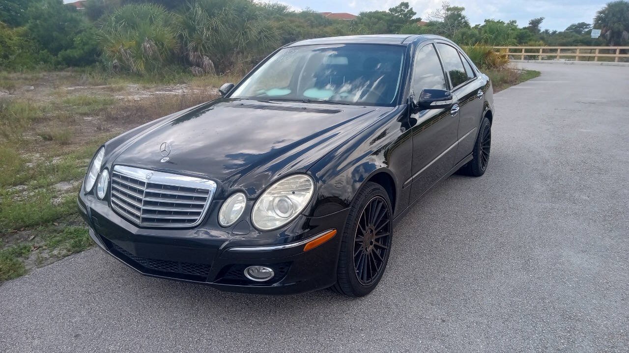 Used 2009 Mercedes-Benz E 350 4MATIC Sedan image 2
