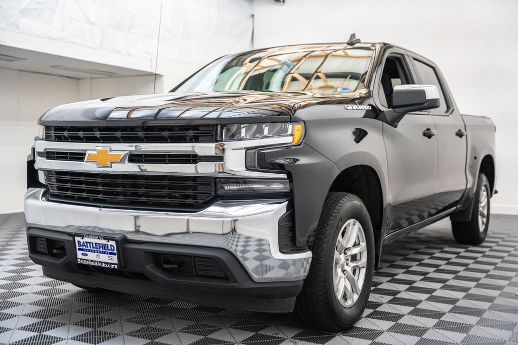 Used 2022 Chevrolet Silverado 1500 LT AWD/4WD image 3