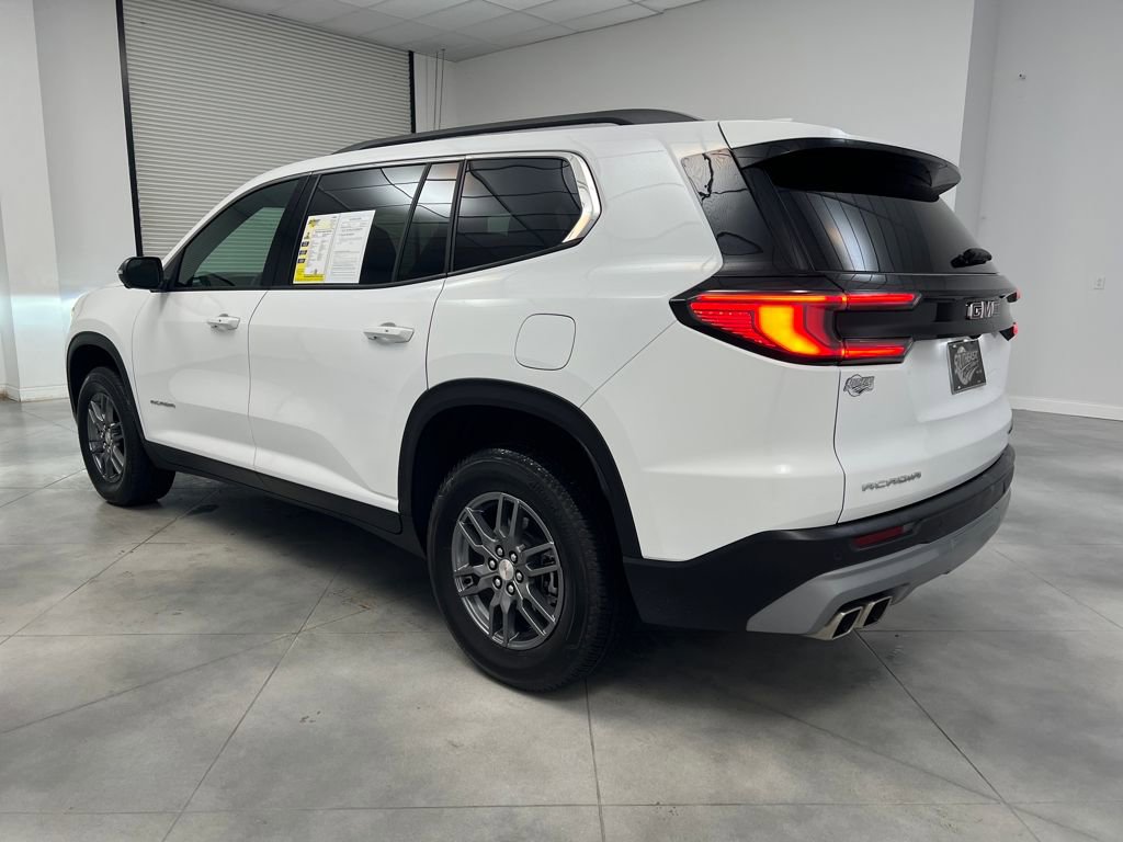 Used 2025 GMC Acadia Elevation image 5