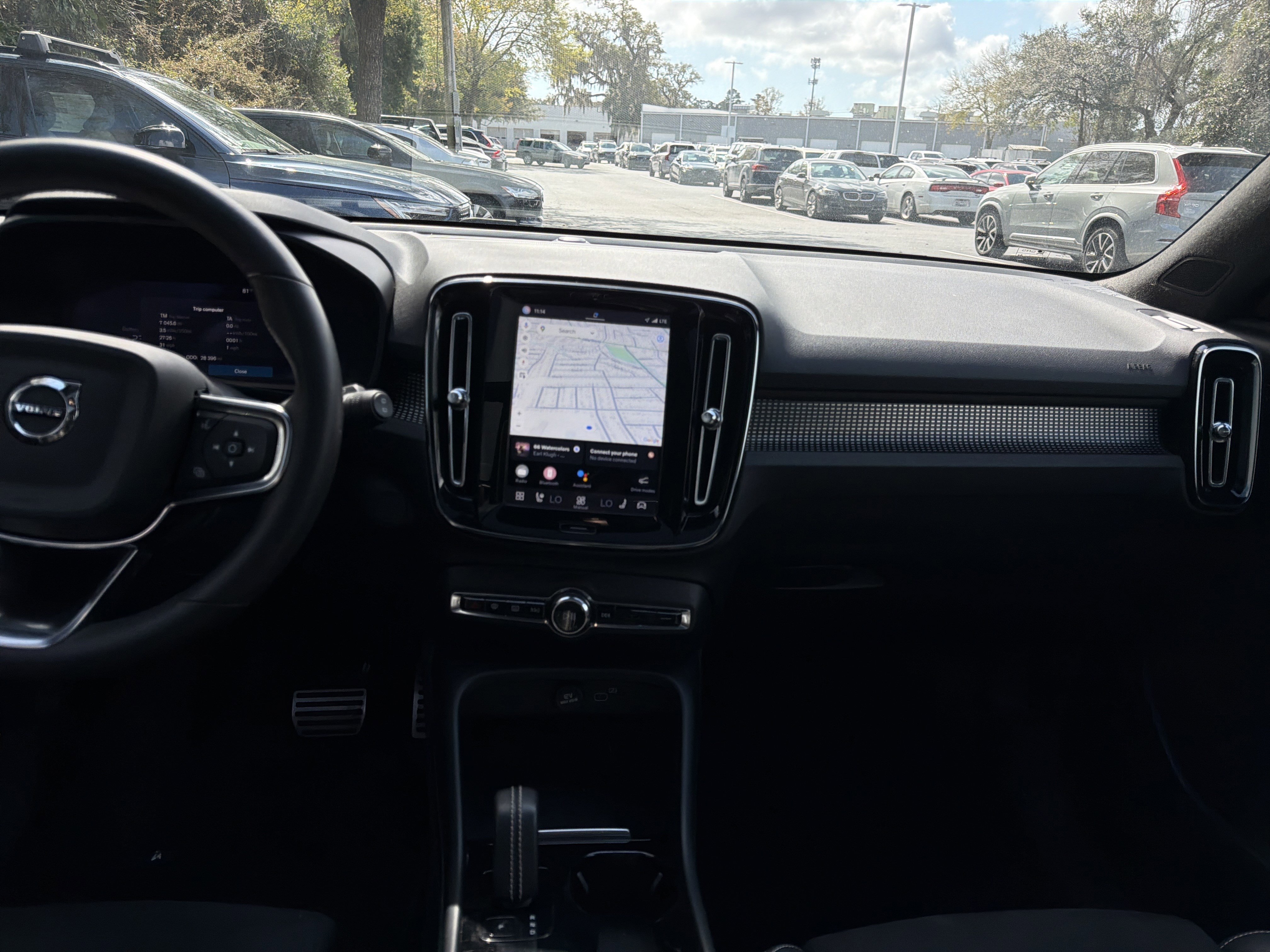 Certified 2022 Volvo XC40 P8 Recharge Plus image 31