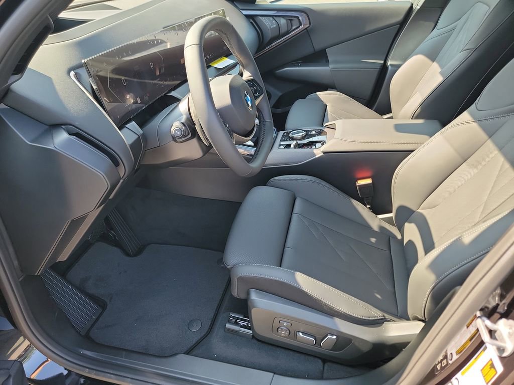 Certified 2025 BMW X3 xDrive30i w/ Premium Package image 7