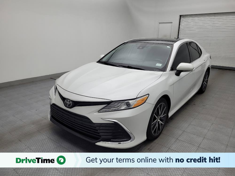 Used 2021 Toyota Camry XLE FWD image 1