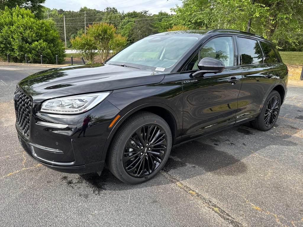 New 2026 Lincoln Corsair Reserve w/ Jet Appearance Package FWD image 9